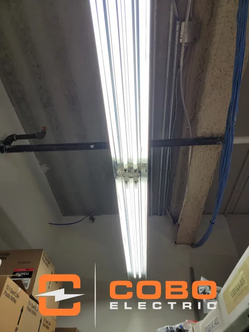Electrical contractors Winnipeg for repairing Ballasts